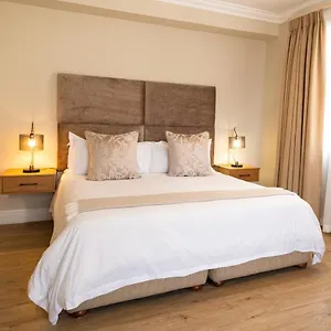 https://3-on-camps-bay-boutique-hotel.hotels-capetown.com